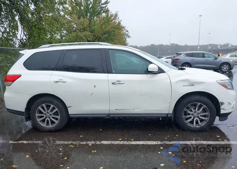 2016 Nissan Pathfinder Sv z USA, uszkodzony, nr VIN 5N1AR2MM6GC624294